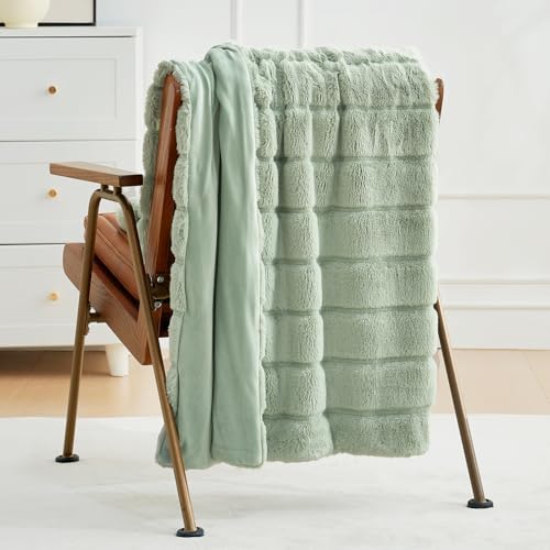 Cozy Bliss Faux Fur Throw Blanket - Green 50x60 Inches