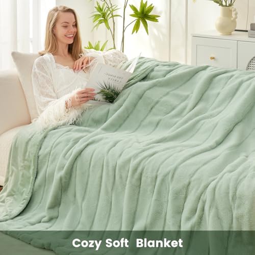 Cozy Bliss Faux Fur Throw Blanket - Green 50x60 Inches