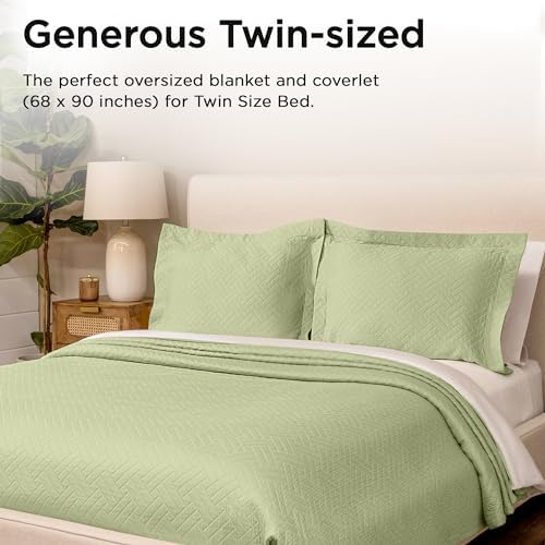 Threadmill Sage Green Cotton Blanket for Twin Bed