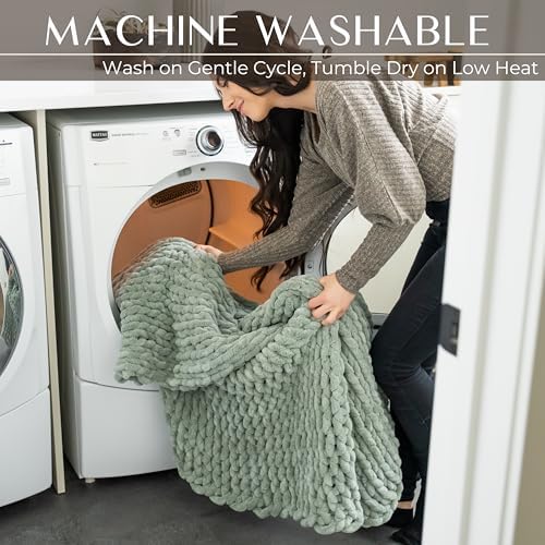 SAMIAH LUXE Green Chunky Knit Boho Throw Blanket