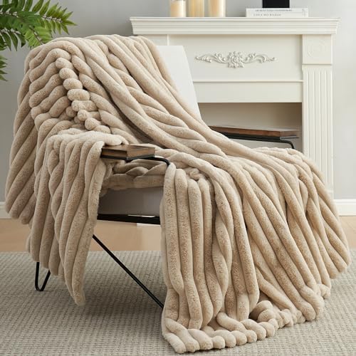 Amlie Home Faux Fur Throw Blanket 55x70 Beige