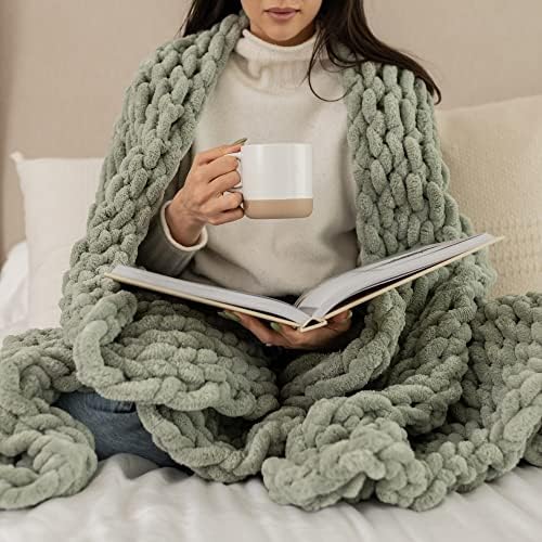 SAMIAH LUXE Green Chunky Knit Boho Throw Blanket