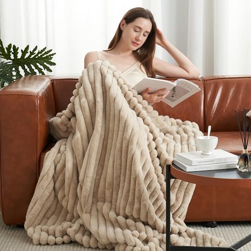 Amlie Home Faux Fur Throw Blanket 55x70 Beige