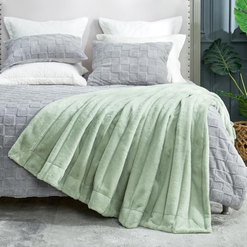 Cozy Bliss Faux Fur Throw Blanket - Green 50x60 Inches