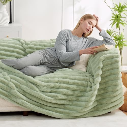 Cozy Bliss Faux Fur Throw Blanket - 50x60 Inches Sage Green