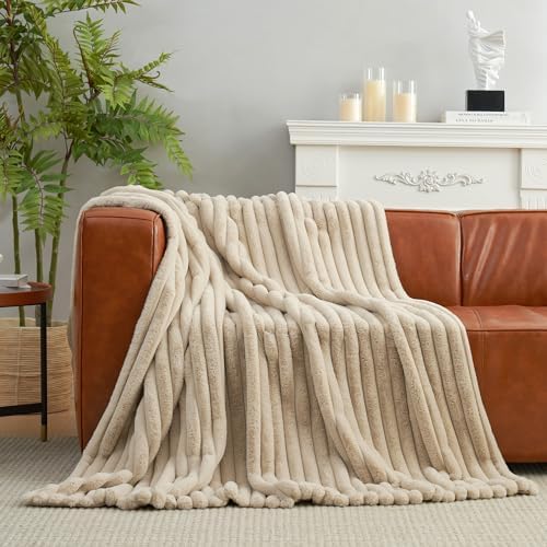 Amlie Home Faux Fur Throw Blanket 55x70 Beige